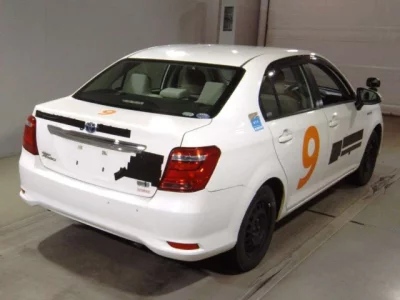 Toyota COROLLA AXIO  с аукциона в Японии