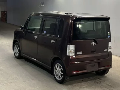 Toyota PIXIS SPACE