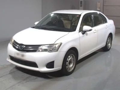 Toyota COROLLA AXIO  с аукциона в Японии