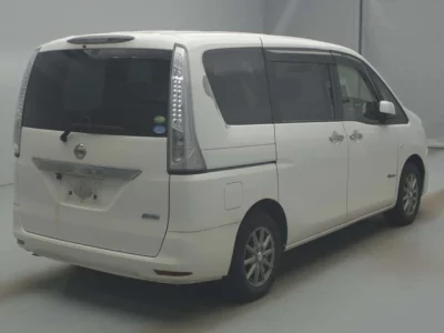 Nissan SERENA  с аукциона в Японии