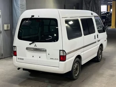 Mitsubishi DELICA