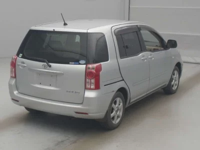 Toyota RAUM