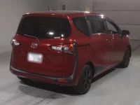 Toyota SIENTA лот № 2254 оценка 4  с аукциона в Японии 1