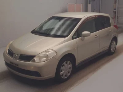 Nissan TIIDA  с аукциона в Японии
