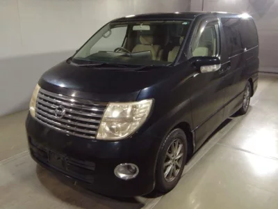 Nissan ELGRAND  с аукциона в Японии