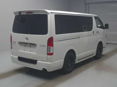 Toyota HiAce Van