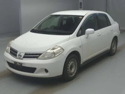 Nissan TIIDA LATIO