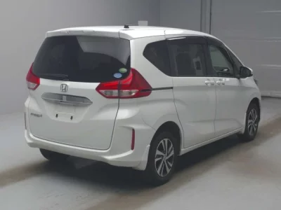 Honda FREED  с аукциона в Японии