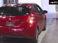 Peugeot 208 лот № 229 оценка 4  с аукциона в Японии 7