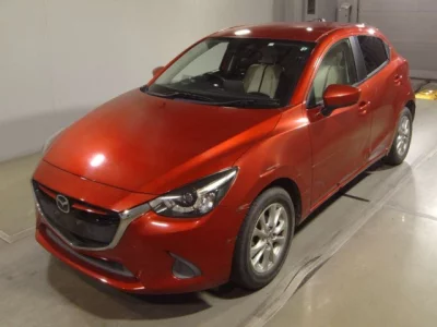 Mazda DEMIO  с аукциона в Японии