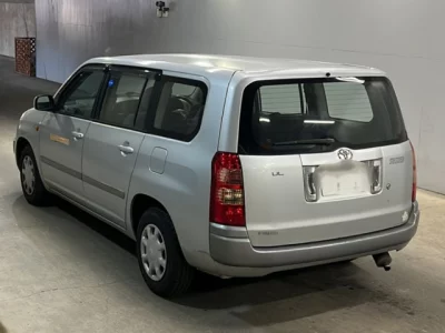Toyota SUCCEED  с аукциона в Японии