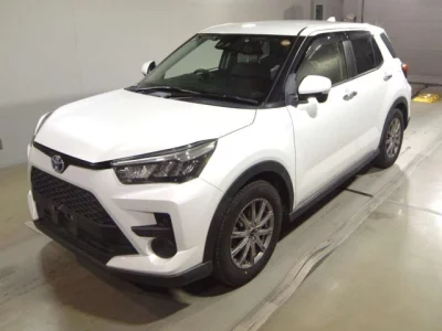 Toyota RAIZE  с аукциона в Японии