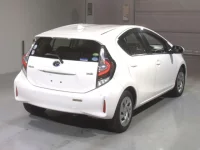 Toyota AQUA лот № 2281 оценка 4.5  с аукциона в Японии 1