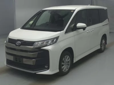 Toyota NOAH  с аукциона в Японии