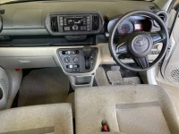 Toyota PASSO лот № 3028 оценка 3.5  с аукциона в Японии 2