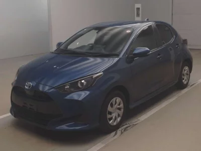 Toyota YARIS  с аукциона в Японии