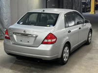 Nissan TIIDA LATIO лот № 2173 оценка 3.5  с аукциона в Японии 4