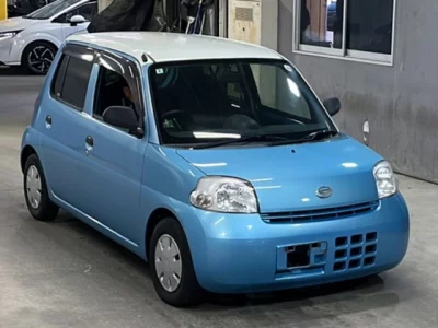 Daihatsu Esse