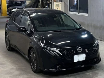 Nissan AURA
