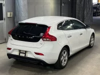 Volvo V40 лот № 2150 оценка 4  с аукциона в Японии 4