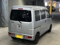 Toyota PIXIS VAN лот № 1121 оценка 3  с аукциона в Японии 4