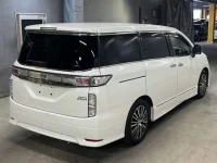 Nissan ELGRAND лот № 2202 оценка R  с аукциона в Японии 4