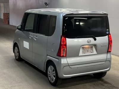 Daihatsu TANTO  с аукциона в Японии