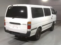 Toyota HIACE VAN лот № 62086 оценка R  с аукциона в Японии 1