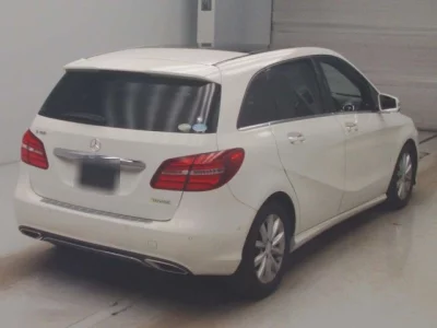 Mercedes-Benz B CLASS