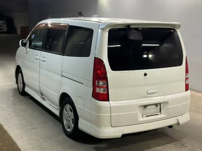 Nissan SERENA  с аукциона в Японии
