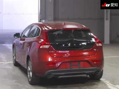 Volvo V40  с аукциона в Японии
