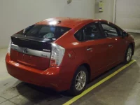 Toyota PRIUS PHV лот № 7044 оценка 3  с аукциона в Японии 1