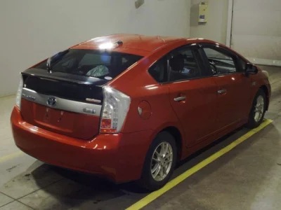 Toyota PRIUS PHV  с аукциона в Японии