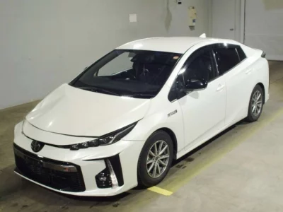 Toyota PRIUS PHV  с аукциона в Японии