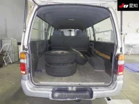 Toyota HIACE VAN лот № 20007 оценка 3  с аукциона в Японии 3