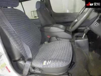 Toyota HIACE VAN лот № 20007 оценка 3  с аукциона в Японии 5