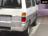 Toyota HIACE VAN лот № 20007 оценка 3  с аукциона в Японии 7