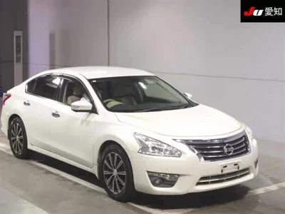 Nissan TEANA