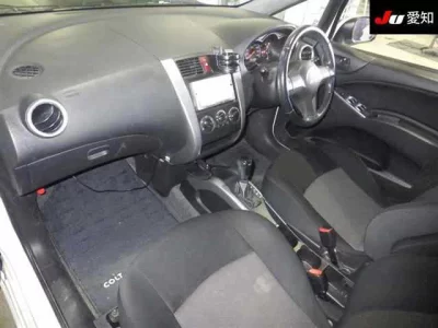Mitsubishi COLT PLUS