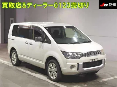 Mitsubishi Delica D:5