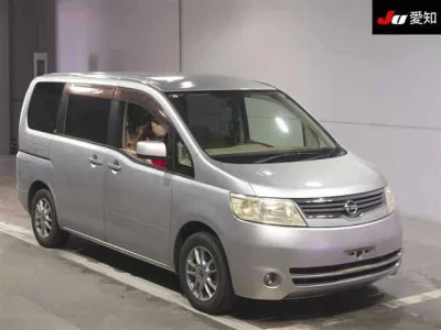 Nissan SERENA  с аукциона в Японии