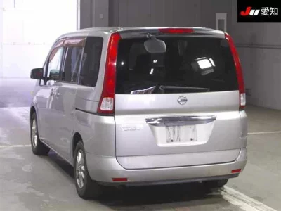 Nissan SERENA  с аукциона в Японии