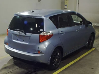 Toyota RACTIS  с аукциона в Японии