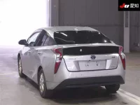 Toyota Prius лот № 30112 оценка 3.5  с аукциона в Японии 1