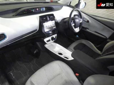 Toyota Prius  с аукциона в Японии