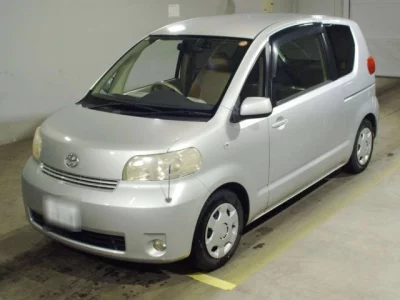 Toyota PORTE  с аукциона в Японии