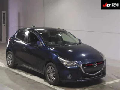 Mazda DEMIO  с аукциона в Японии