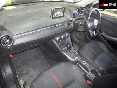 Mazda DEMIO  с аукциона в Японии