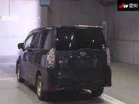 Toyota VOXY лот № 30213 оценка 3  с аукциона в Японии 1