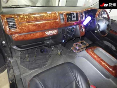 Toyota HiAce Van